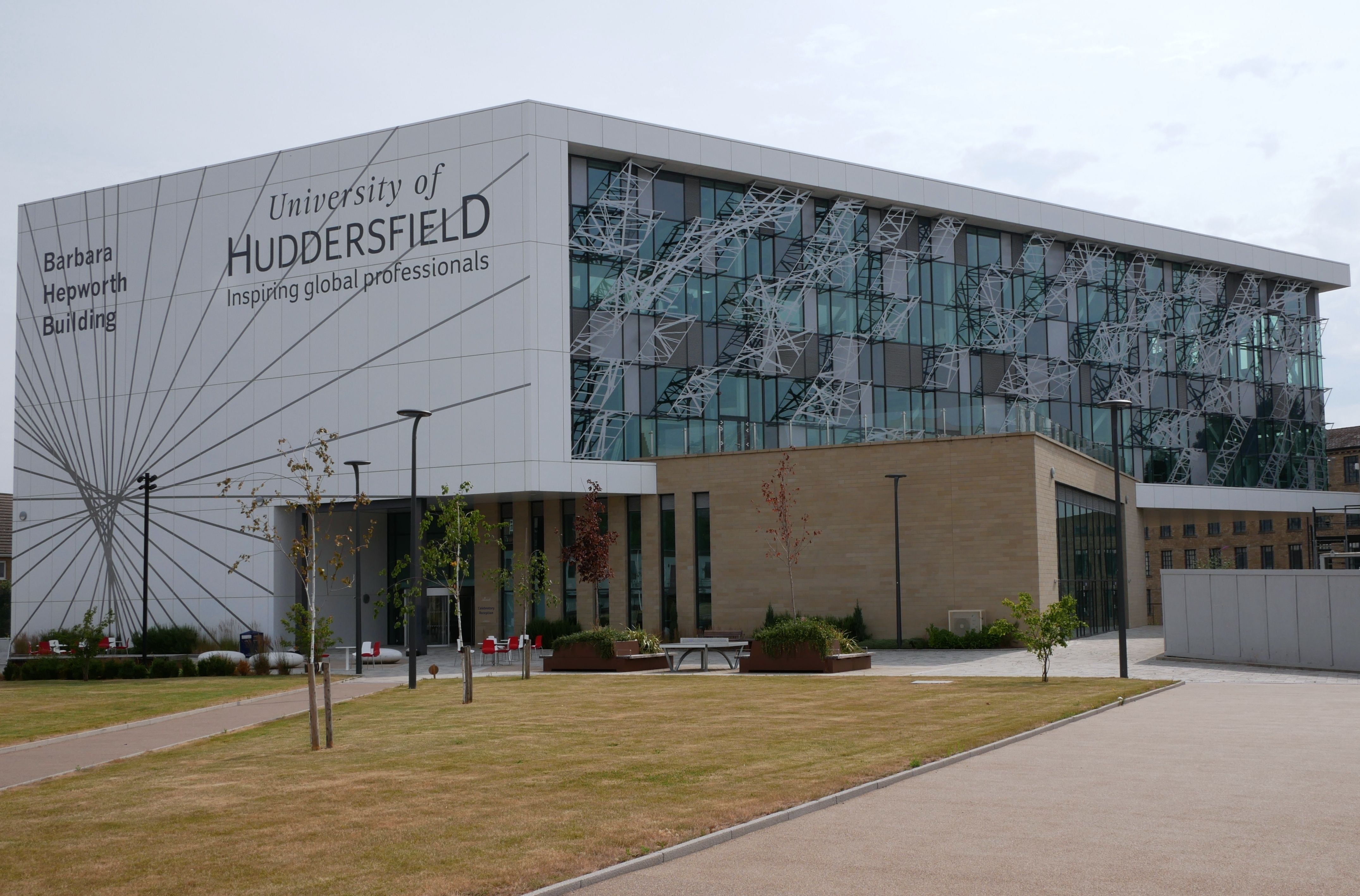 5 Reasons To Choose The University Of Huddersfield 5-reasons-to-choose-the-university-of-huddersfield